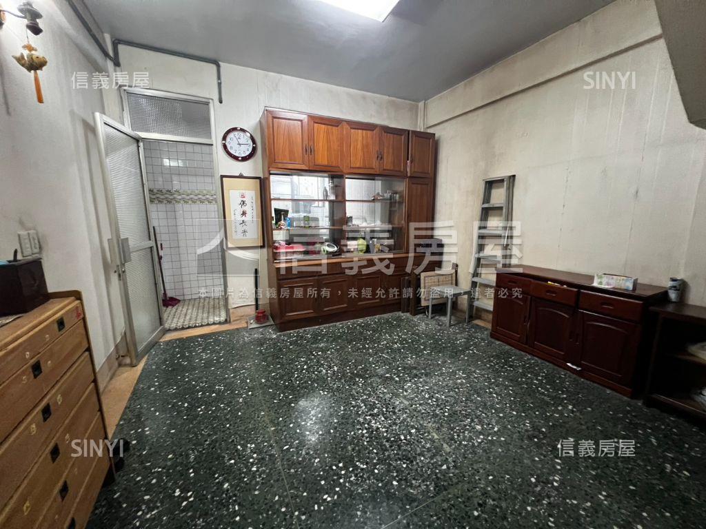 長興街透天房屋室內格局與周邊環境