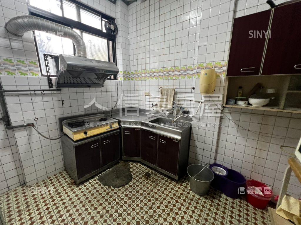 長興街透天房屋室內格局與周邊環境