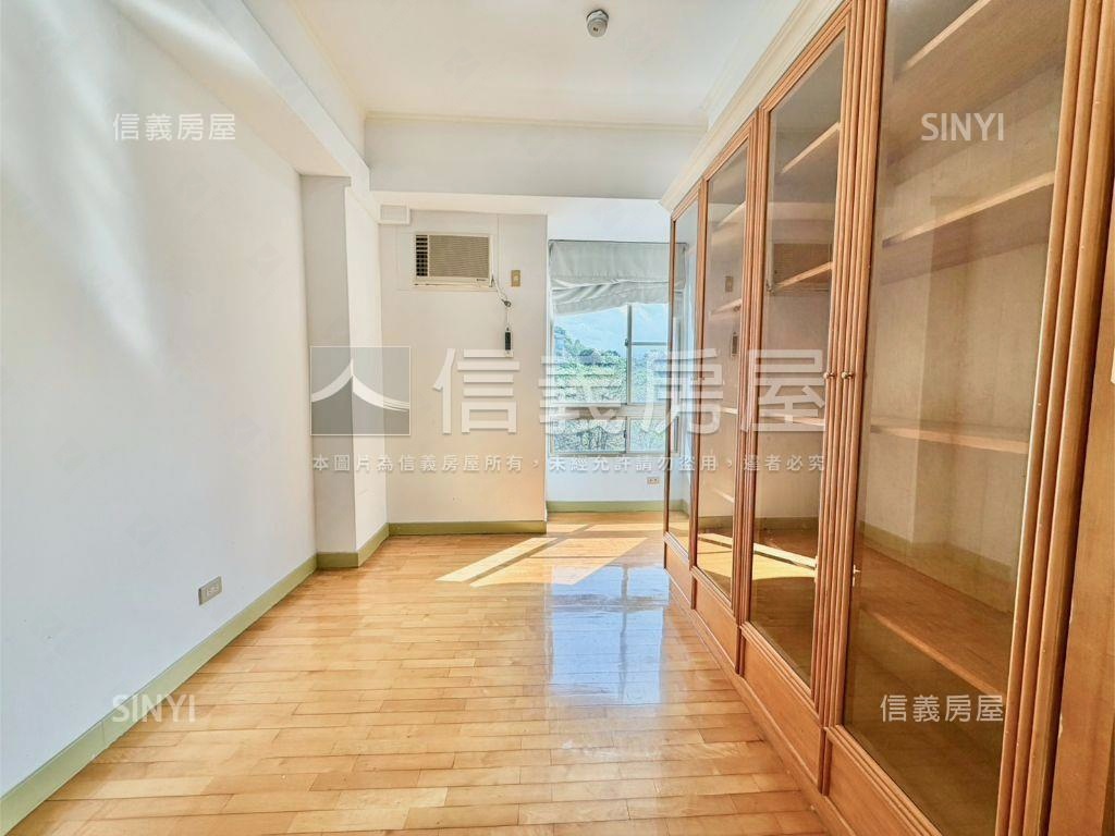 新坡藍天大地山景慢居房屋室內格局與周邊環境