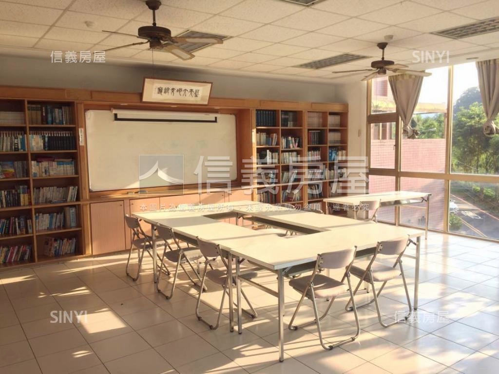 新坡藍天大地山景慢居房屋室內格局與周邊環境