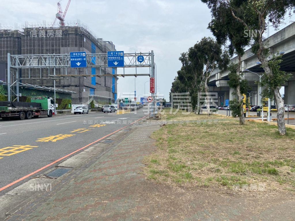 烏日近高鐵２房＋車位房屋室內格局與周邊環境