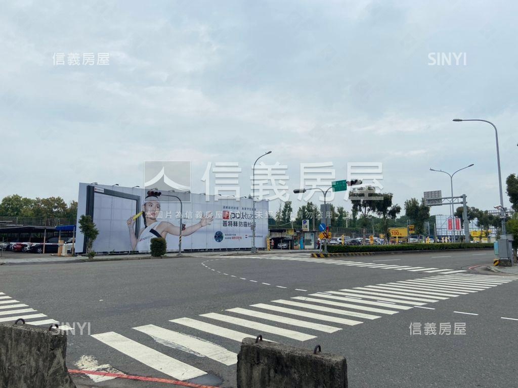 烏日近高鐵２房＋車位房屋室內格局與周邊環境