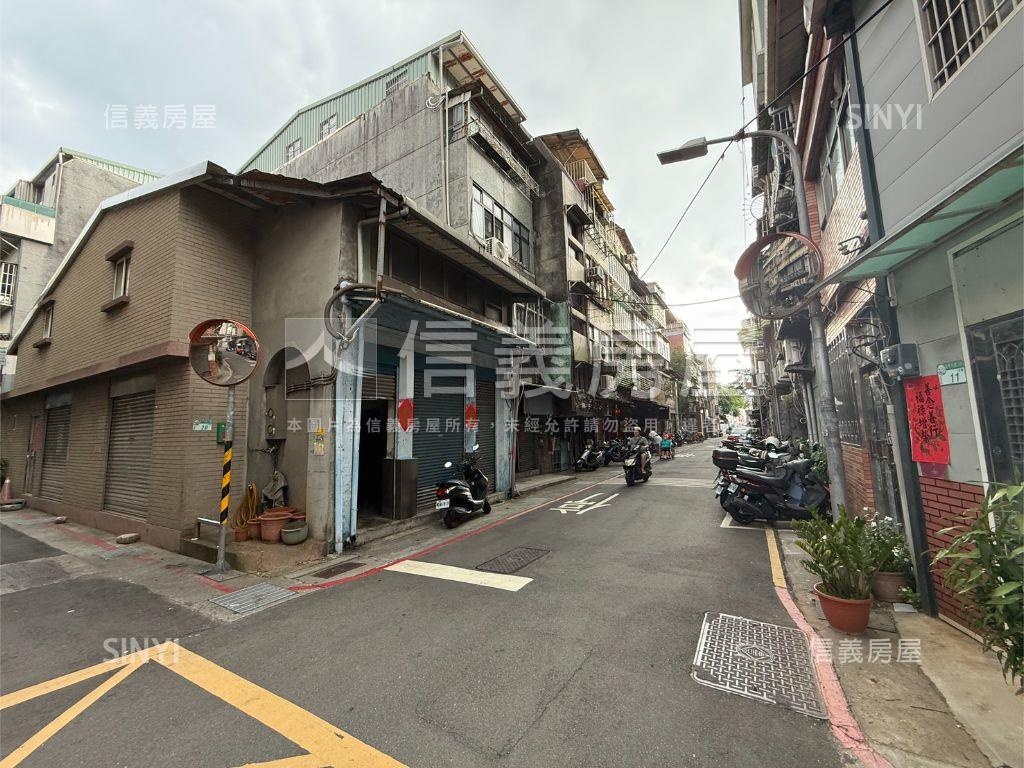 專任～近捷運一樓房屋室內格局與周邊環境