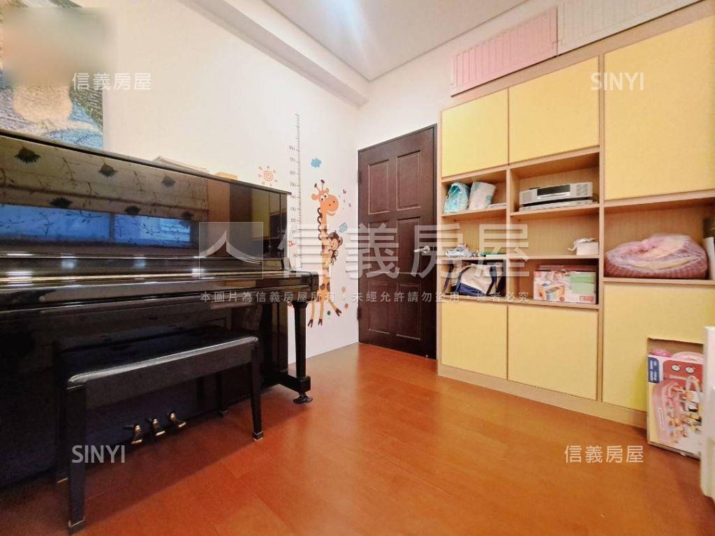映月高樓三房車位房屋室內格局與周邊環境
