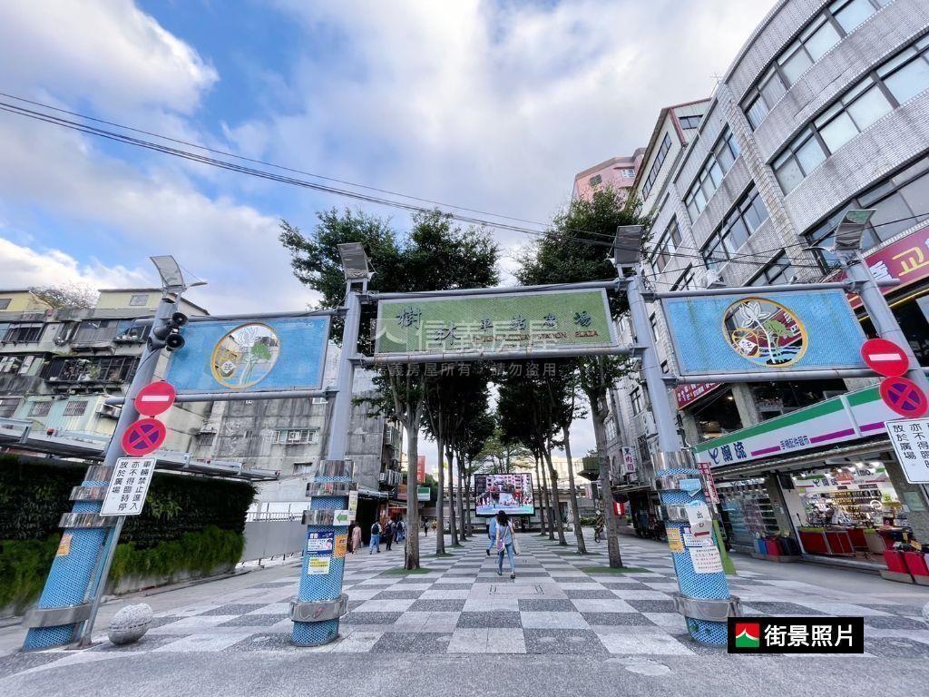 育英街電梯華廈房屋室內格局與周邊環境