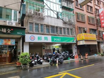 育英街電梯華廈
