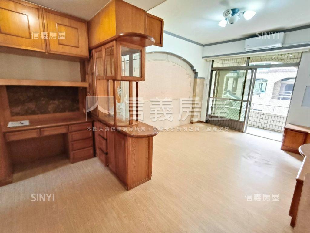 楠梓花園庭院人車分道美墅房屋室內格局與周邊環境