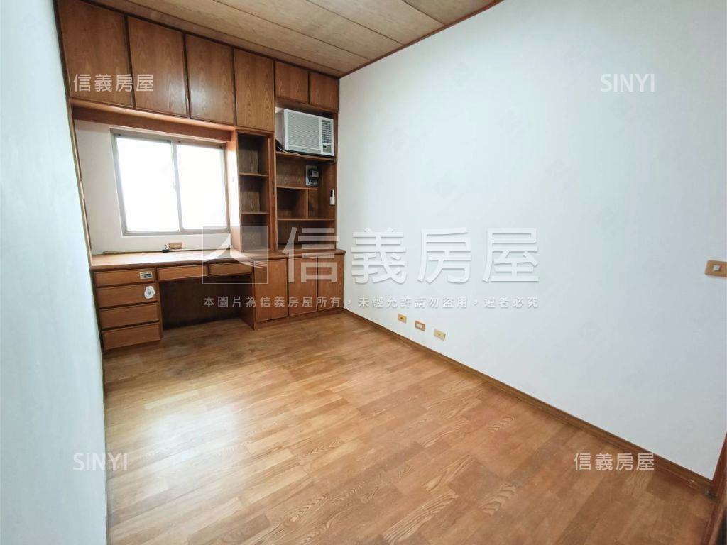 楠梓花園庭院人車分道美墅房屋室內格局與周邊環境