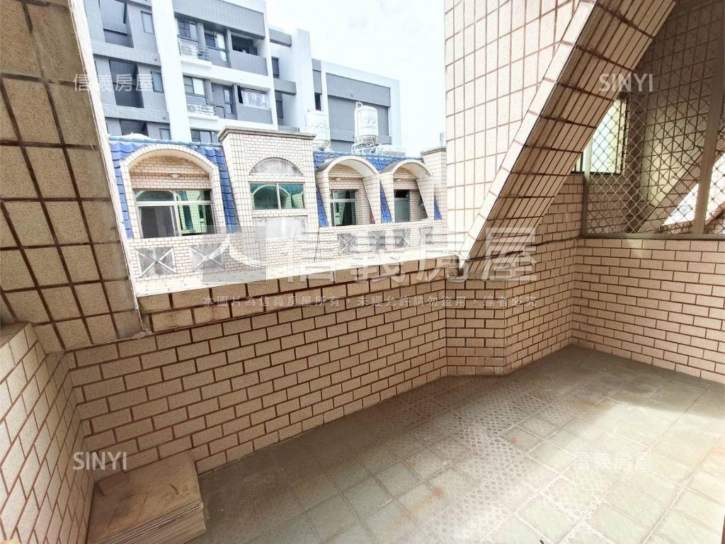 楠梓花園庭院人車分道美墅房屋室內格局與周邊環境