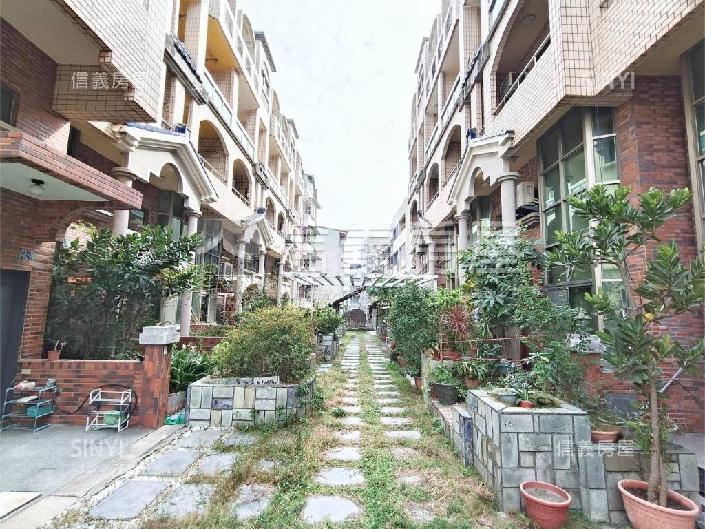 楠梓花園庭院人車分道美墅房屋室內格局與周邊環境