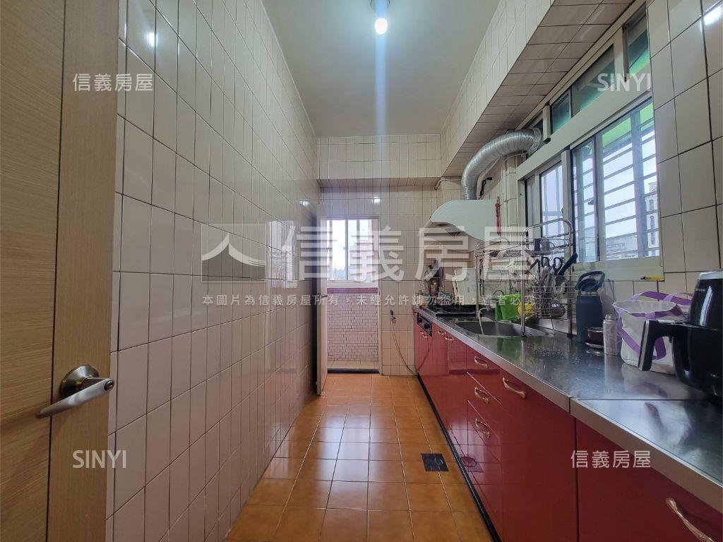 近中和捷運美三房房屋室內格局與周邊環境