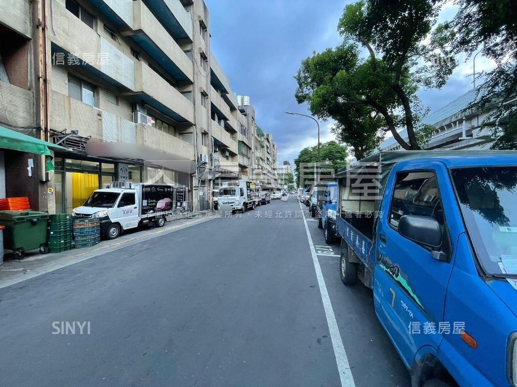 南京東雙面臨路土地房屋室內格局與周邊環境