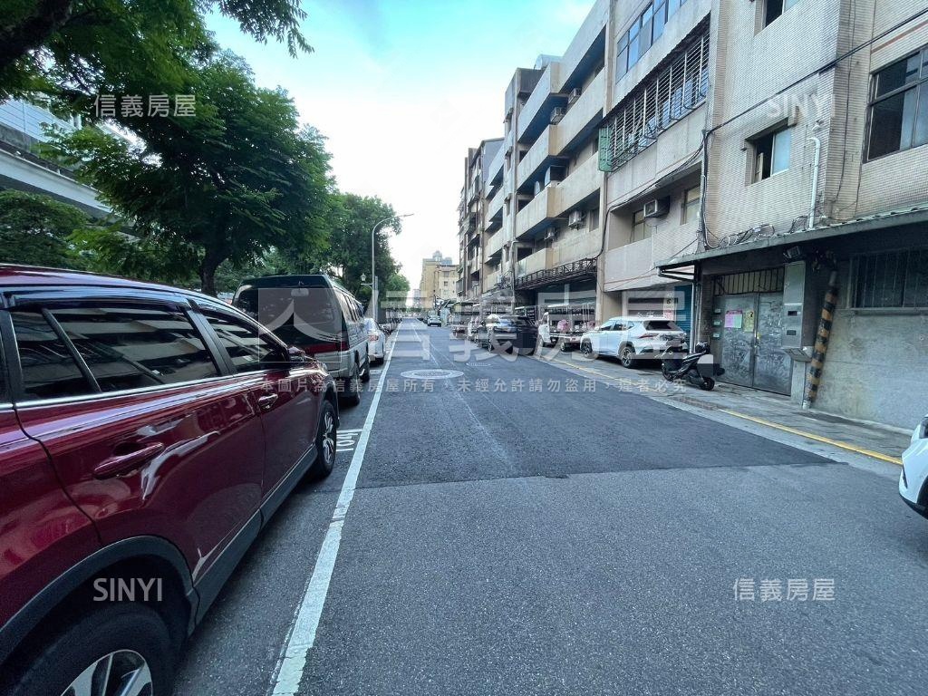 南京東雙面臨路土地房屋室內格局與周邊環境