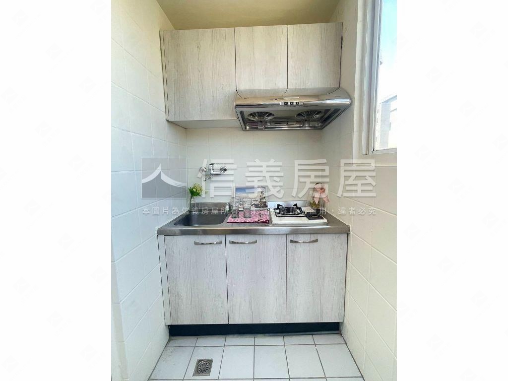 首購收租皆宜附平面車位房屋室內格局與周邊環境