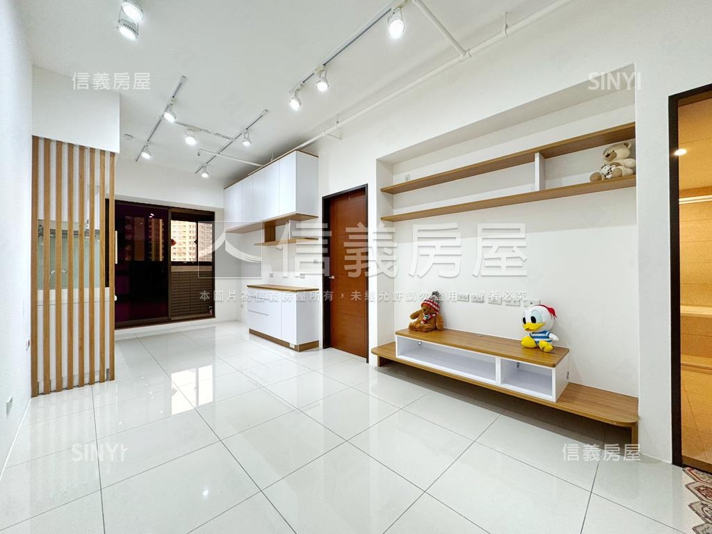 『弘暉大苑』高樓二房車位房屋室內格局與周邊環境