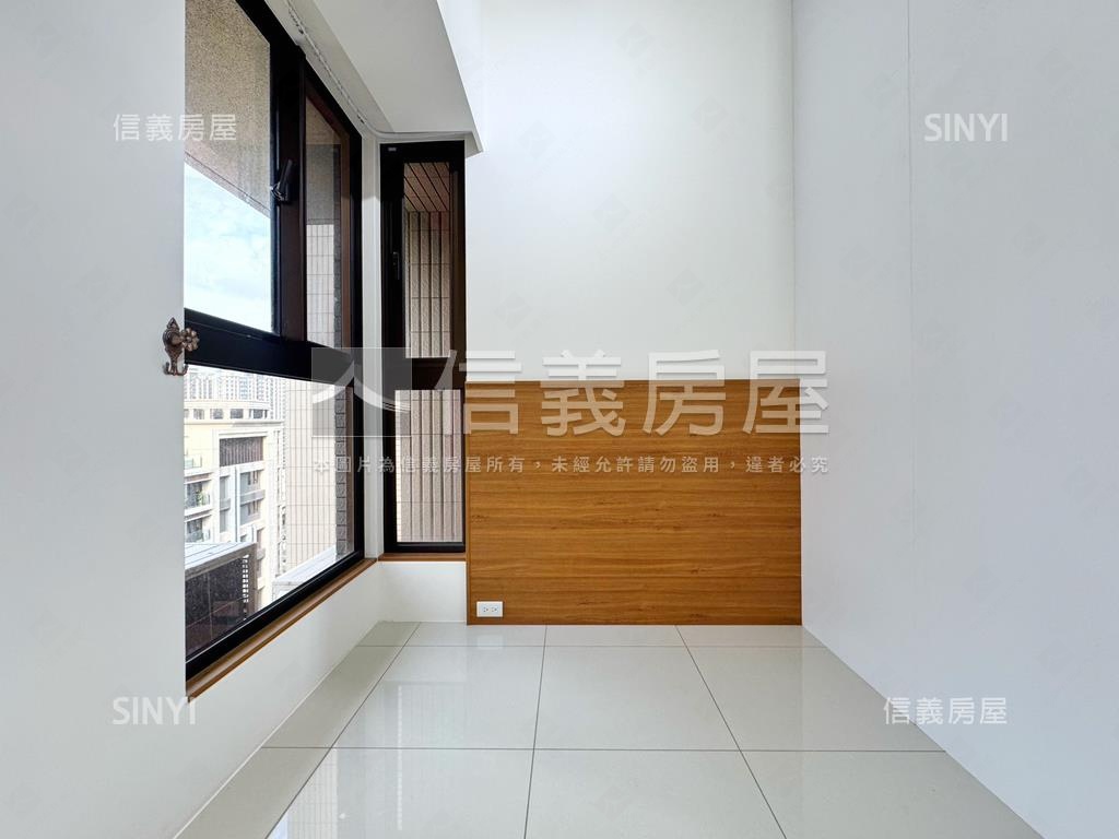 『弘暉大苑』高樓二房車位房屋室內格局與周邊環境