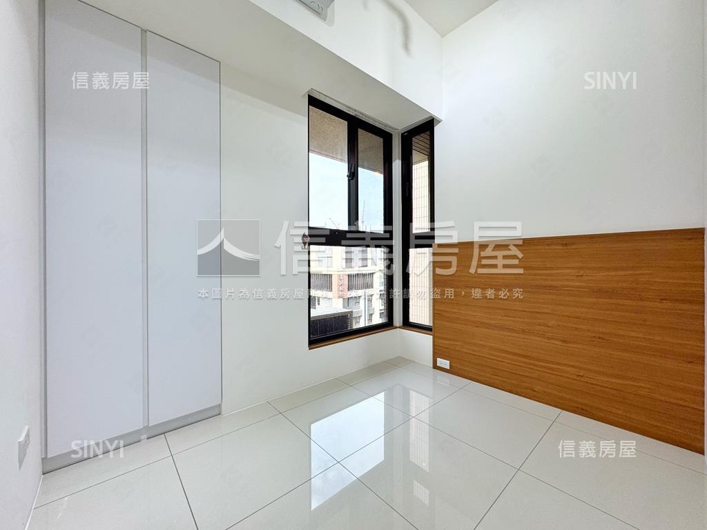 『弘暉大苑』高樓二房車位房屋室內格局與周邊環境