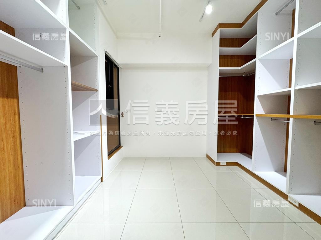 『弘暉大苑』高樓二房車位房屋室內格局與周邊環境