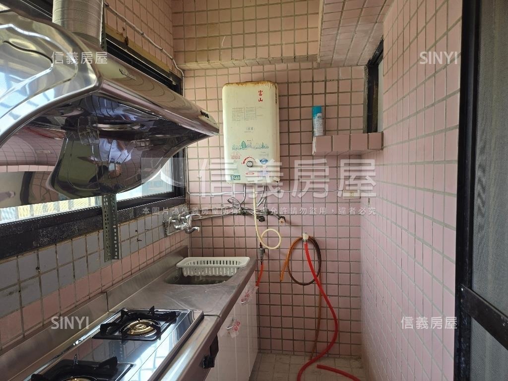 苗栗日新街收租套房Ａ房屋室內格局與周邊環境