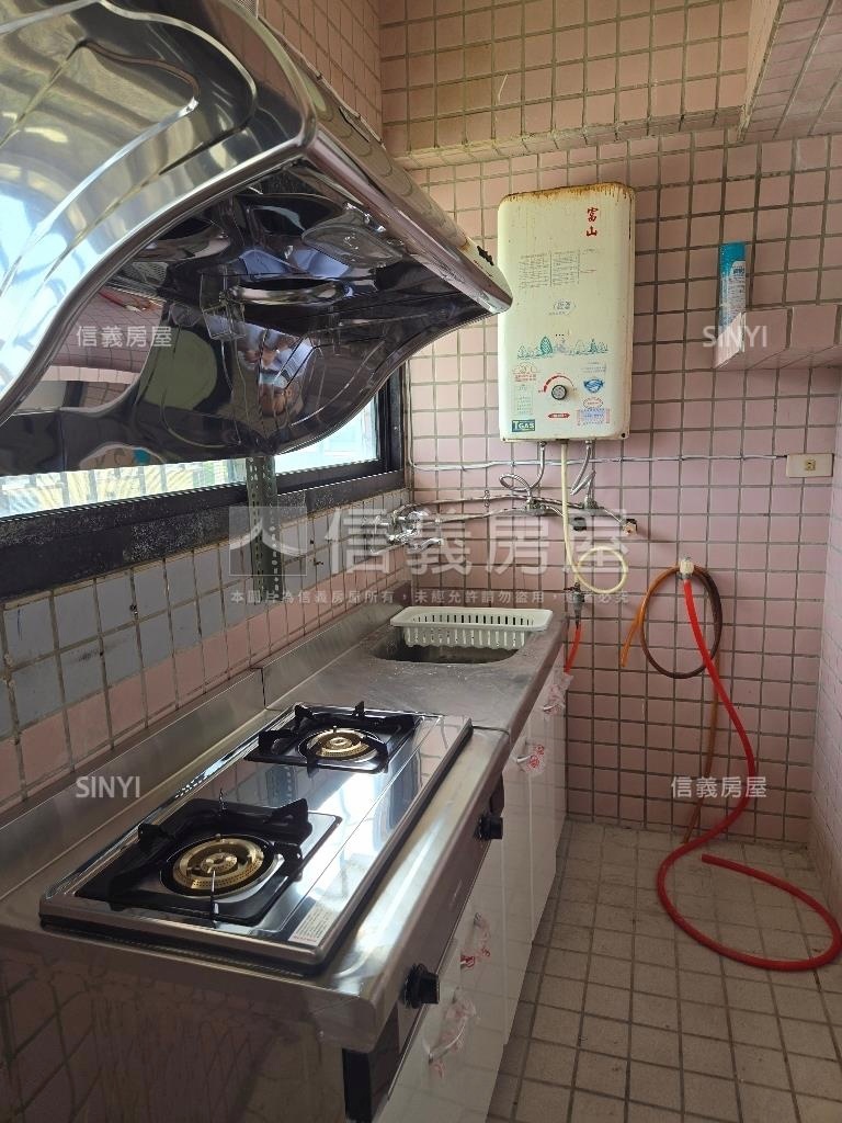 苗栗日新街收租套房Ａ房屋室內格局與周邊環境