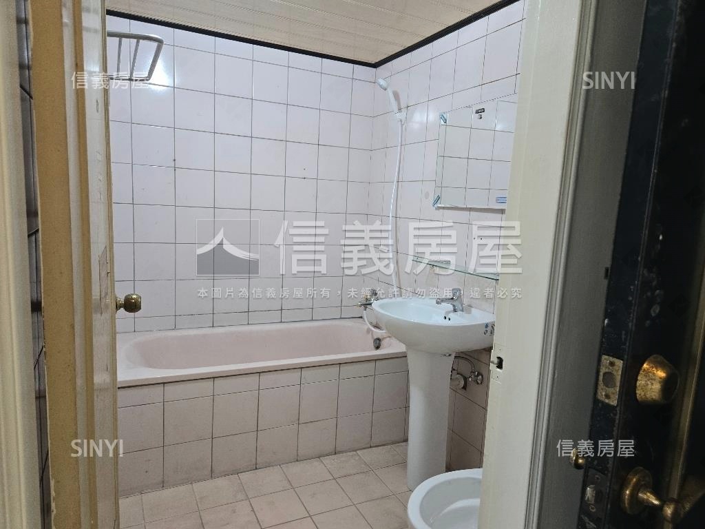 苗栗日新街收租套房Ａ房屋室內格局與周邊環境