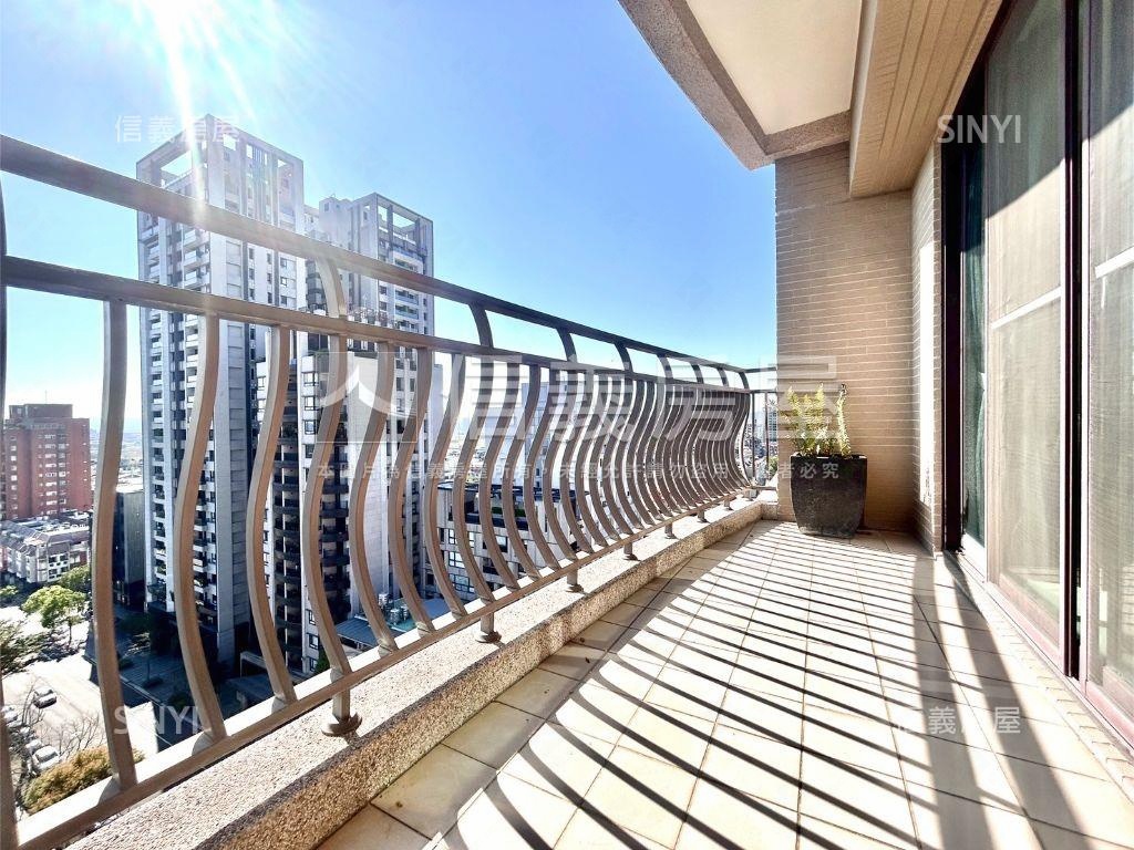 元城湖岸美景四房雙平車房屋室內格局與周邊環境