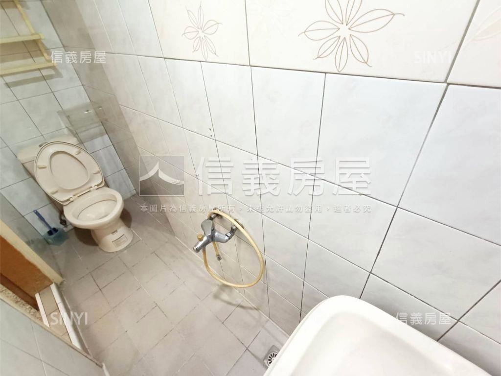 楠科邊間三面採光優美車墅房屋室內格局與周邊環境