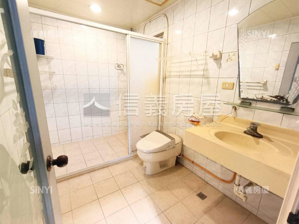 楠科邊間三面採光優美車墅房屋室內格局與周邊環境