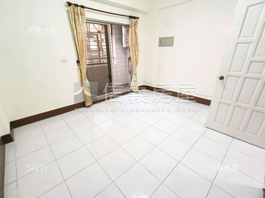 楠科邊間三面採光優美車墅房屋室內格局與周邊環境