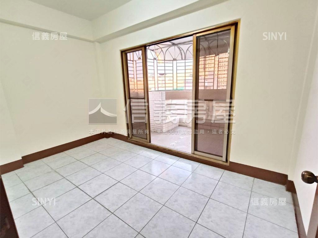 楠科邊間三面採光優美車墅房屋室內格局與周邊環境