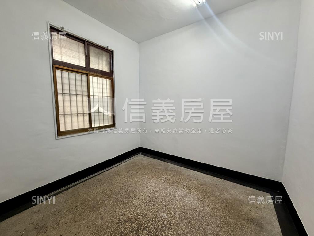 北區近公園傳統透天房屋室內格局與周邊環境