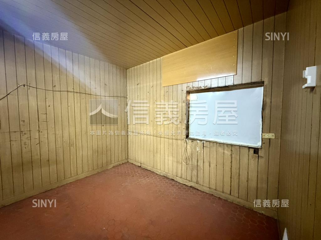 北區近公園傳統透天房屋室內格局與周邊環境