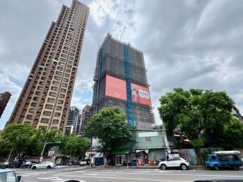 預售）新美齊２房車位