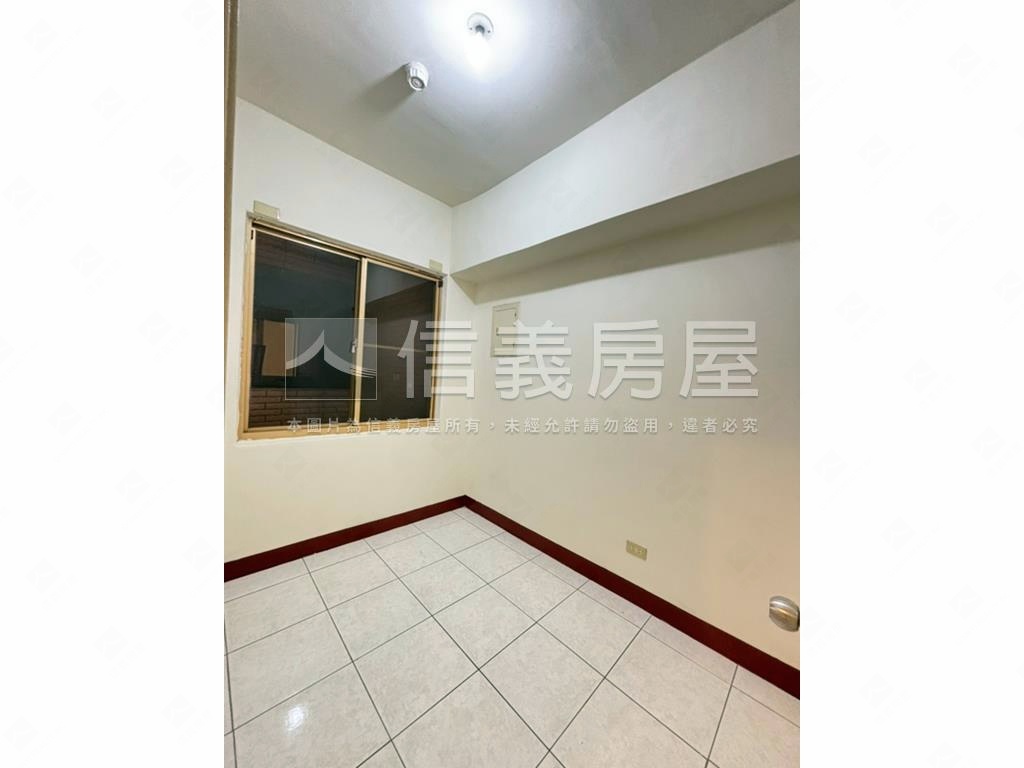 鶴馨居小資美三房房屋室內格局與周邊環境