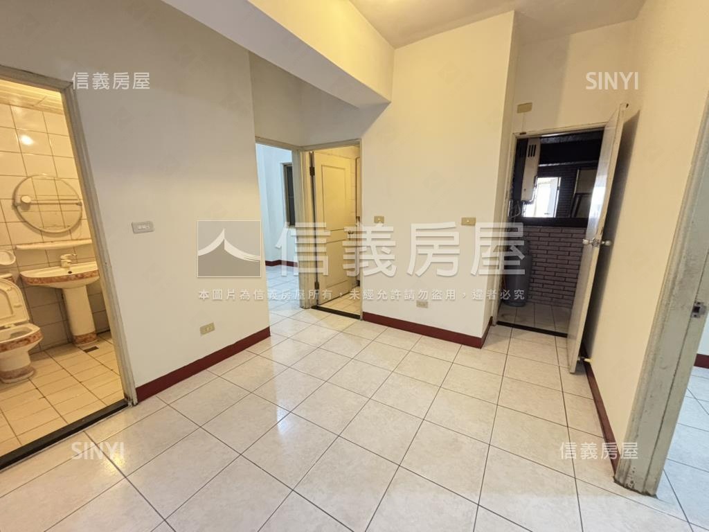 鶴馨居小資美三房房屋室內格局與周邊環境