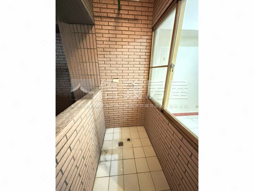 鶴馨居小資美三房房屋室內格局與周邊環境