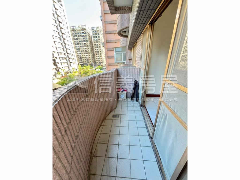 鶴馨居小資美三房房屋室內格局與周邊環境