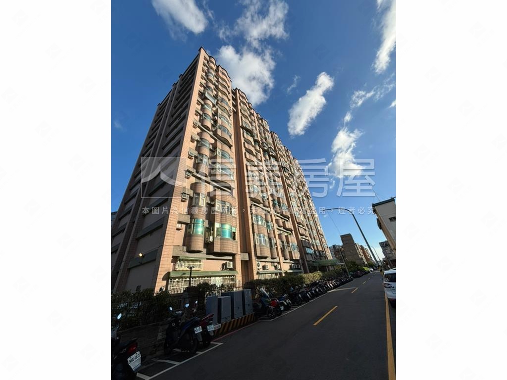 鶴馨居小資美三房房屋室內格局與周邊環境
