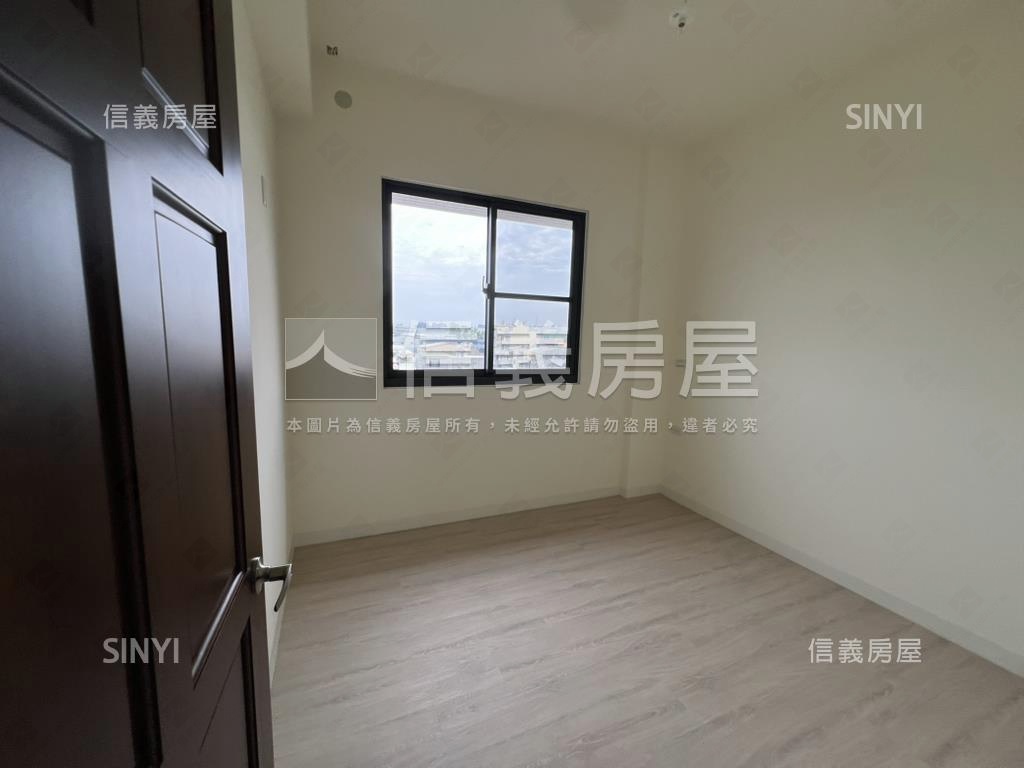 安和藏紅燦光兩房平車房屋室內格局與周邊環境