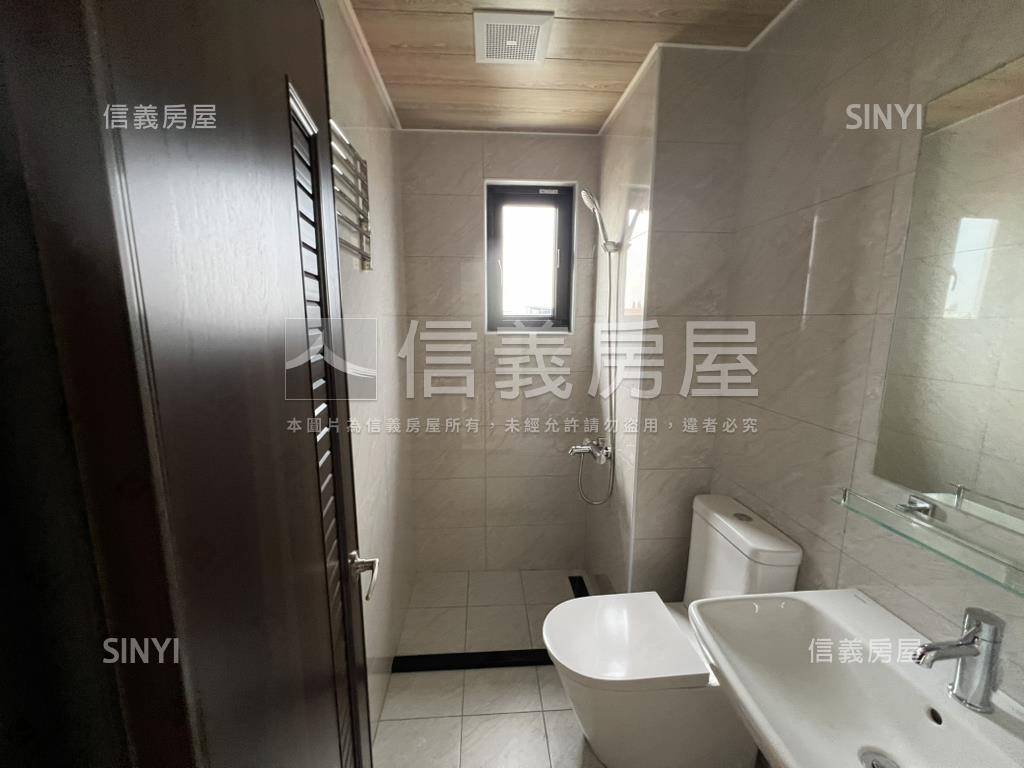 安和藏紅燦光兩房平車房屋室內格局與周邊環境