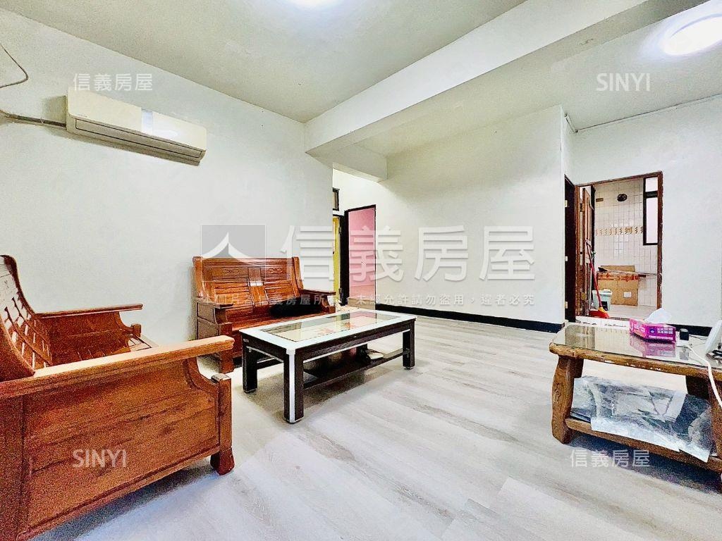 專任捷運頂樓大空間房屋室內格局與周邊環境
