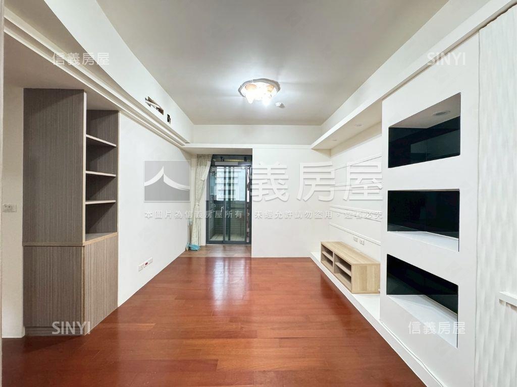 蒂芬尼美裝潢邊間兩房房屋室內格局與周邊環境