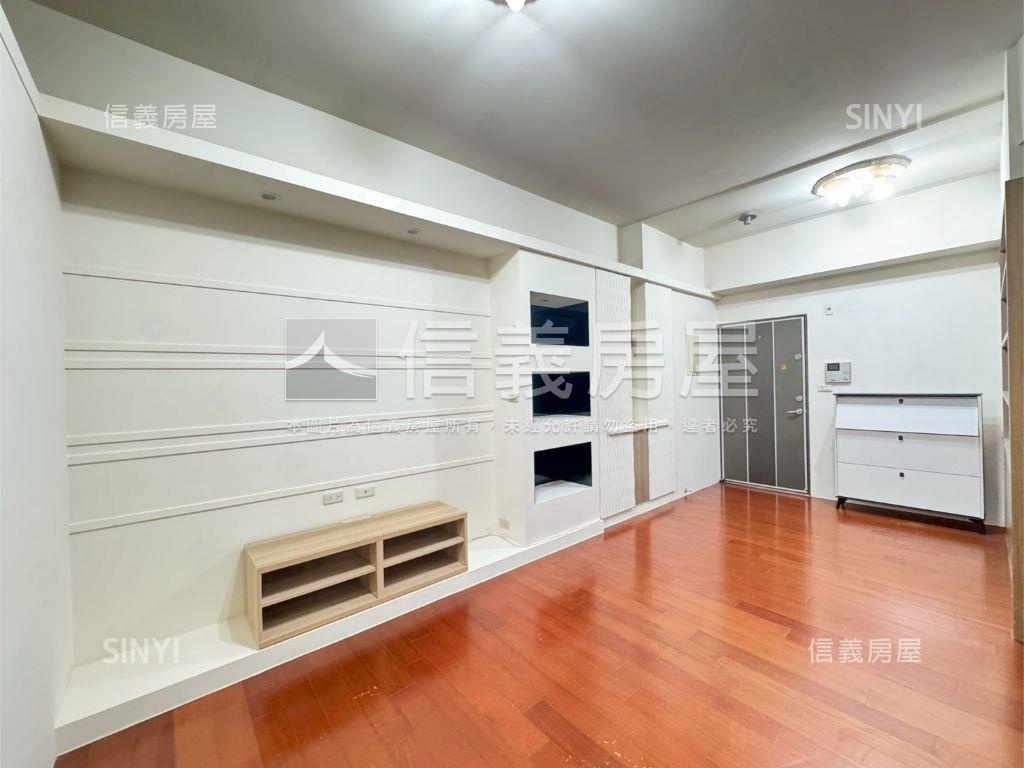 蒂芬尼美裝潢邊間兩房房屋室內格局與周邊環境