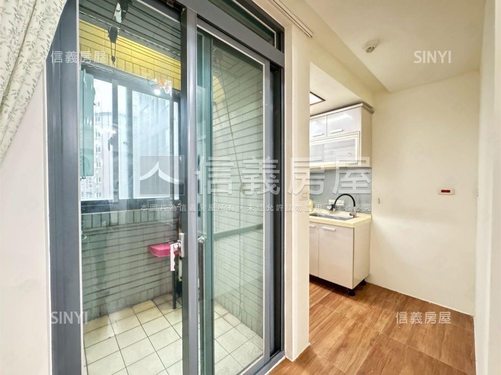 蒂芬尼美裝潢邊間兩房房屋室內格局與周邊環境