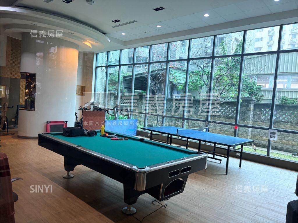 蒂芬尼美裝潢邊間兩房房屋室內格局與周邊環境