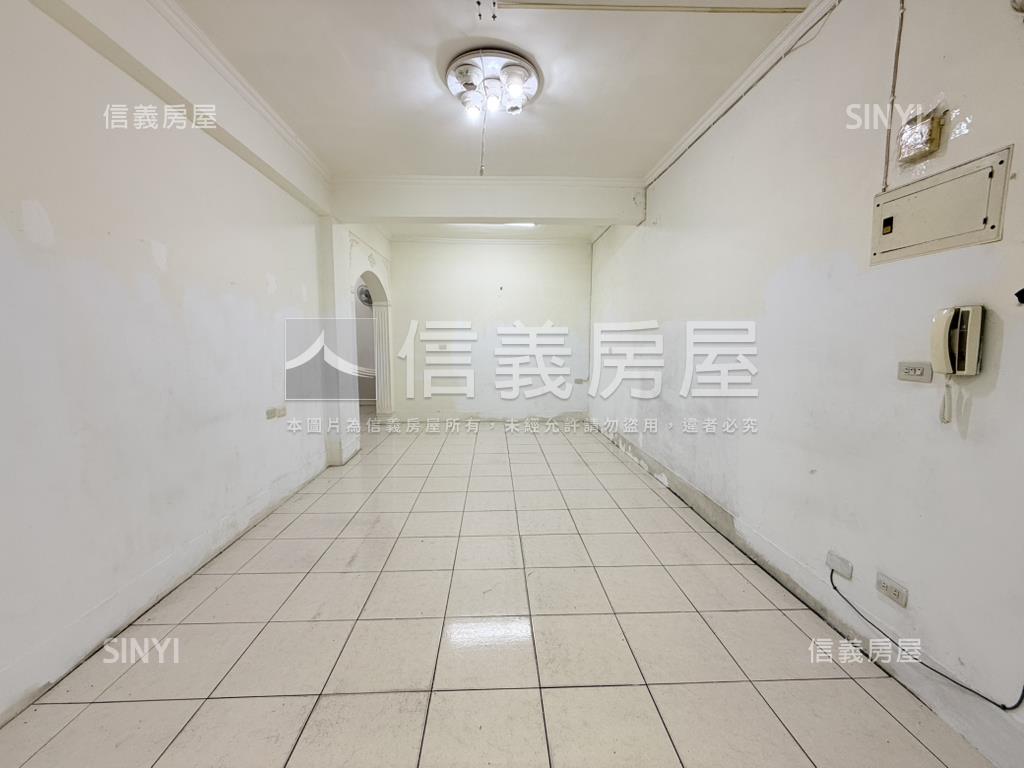 大觀黃金方正二樓房屋室內格局與周邊環境