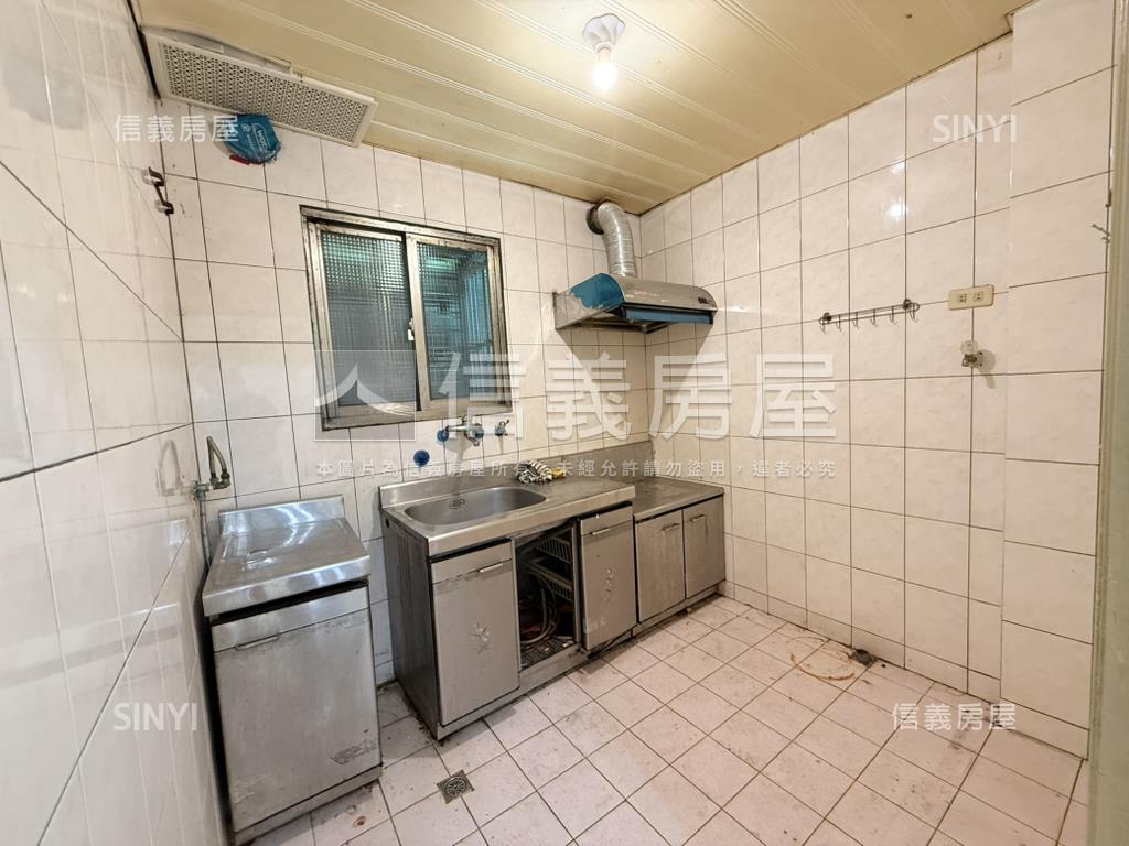 大觀黃金方正二樓房屋室內格局與周邊環境