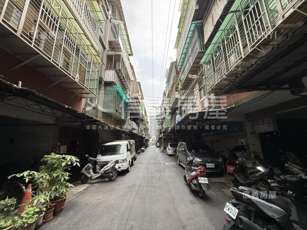 大觀黃金方正二樓房屋室內格局與周邊環境