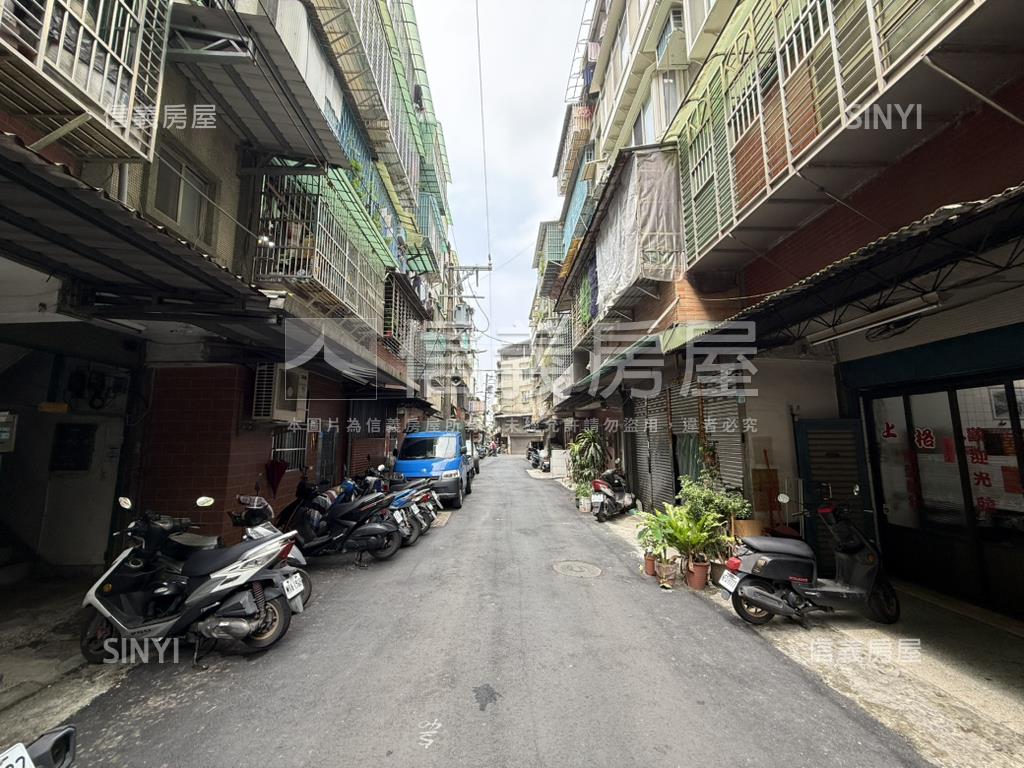 大觀黃金方正二樓房屋室內格局與周邊環境