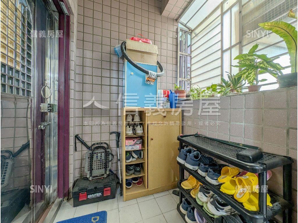 景安城龍大空間四房房屋室內格局與周邊環境